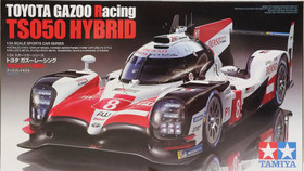 Toyota TS050 Hybrid Gazoo Racing, 1:24 (pidemmällä toimitusajalla)