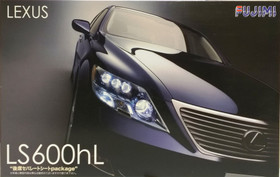 Lexus LS600hL, 1:24 (pidemmällä toimitusajalla)