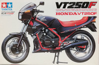 Honda VT250F, 1:12
