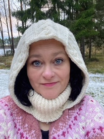 Kuura -huppukauluri, neuleohje