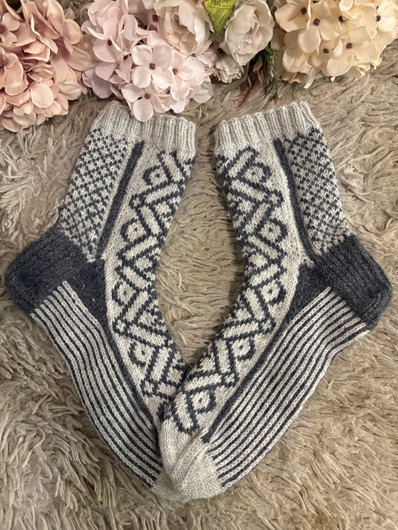 Vaarnapolku -villasukat, neuleohje