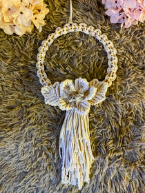 Makramee Kukka valokranssi