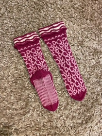 Koukeroiset -sukat, neuleohje