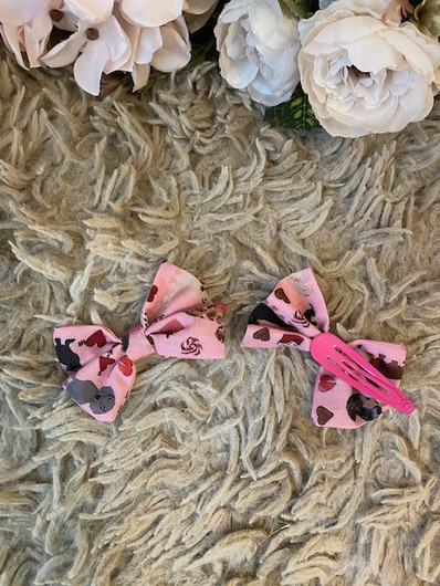 Pinkki Koirat-rusettipinnisetti 