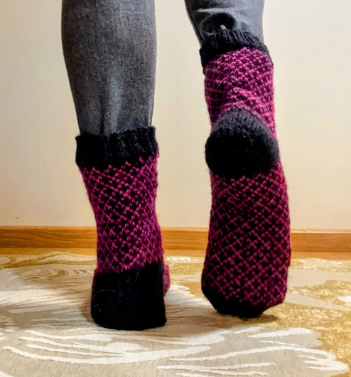 Floramenta -neuleohjesetti villapaita ja villasukat