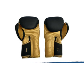 Rurik Cælic- nyrkkeilyhanskat