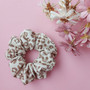 LEO -scrunchie