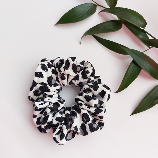 LEO -scrunchie, eri värejä