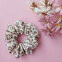 LEO -scrunchie