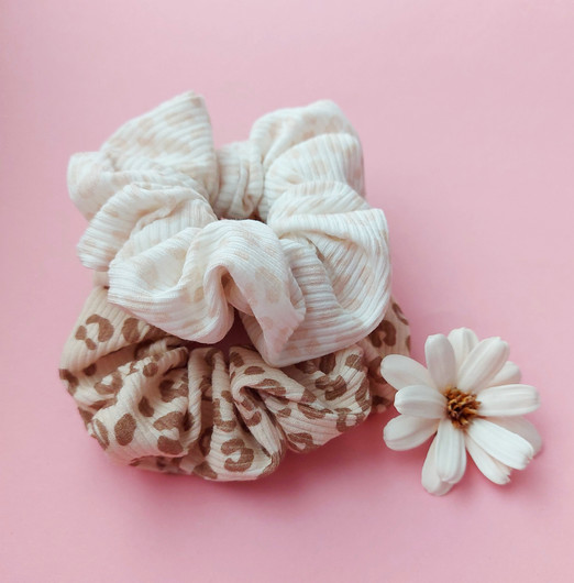 LEO -scrunchie, eri värejä