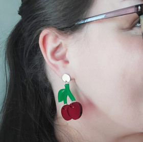 KIRSIKKA -korvakorut