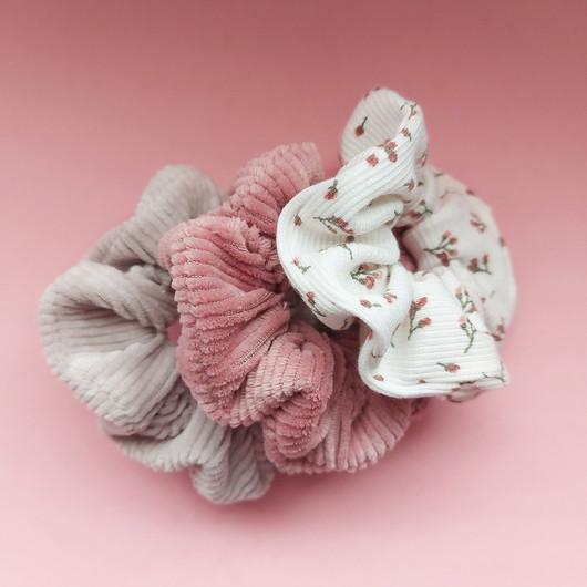 SAIMI -samettiscrunchie