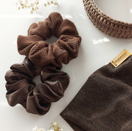 SALLI -satiiniscrunchie