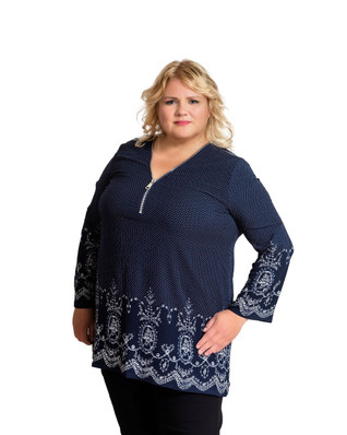 Plus-koon sinipohjainen valkoisin pilkuin