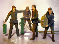 WWII German Firemen (4 fig)  1/35