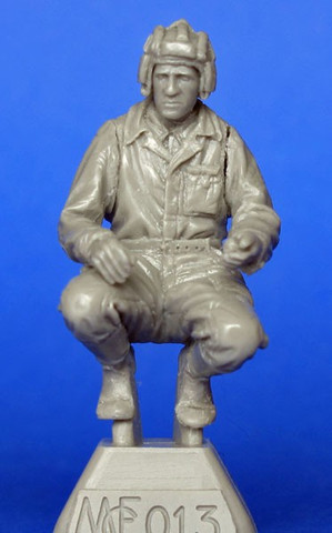 Soviet Tank Crewman #2 WW 2 1/35