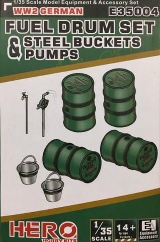 German WWII Fuel Drum & Pumps & Steel Buckets 1/35