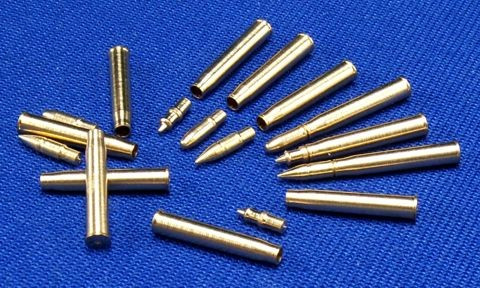 57mm OQF 6 pdr L/50 & L/36.5 3 x armour-piercing projectile 3 x armour-piercing sabot 3 x high-explosive projectile 12 x shels Crusader Mk.III, Cromwell Mk.I Churchill Mk.III, Churchill Mk.IV 1/35