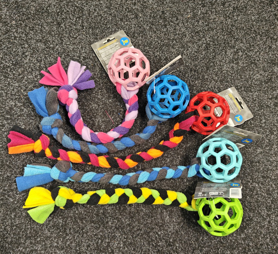 Vijue Hol-ee pallo fleecellä, halk. 9cm