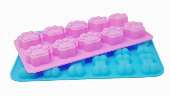 Silikoniset muotit, tassu ja luu