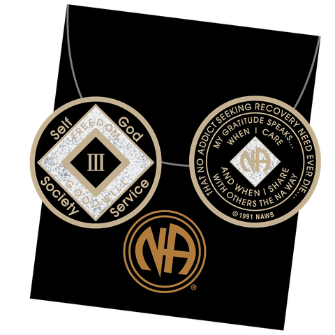 Triplate mitali: Musta/hopea (3 vuotta)