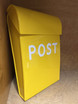 Bruka Design minipostilaatikko keltainen