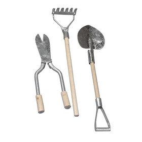 Metallic-wooden garden tools