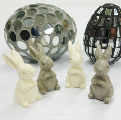 Polyresin Rabbits with adhesive dot, 4pcs