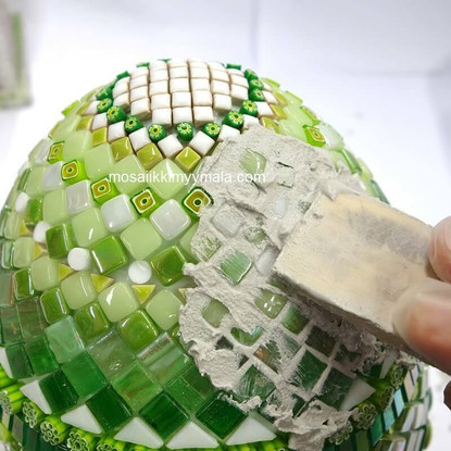 Harmaa saumalaasti, Mosaikstein