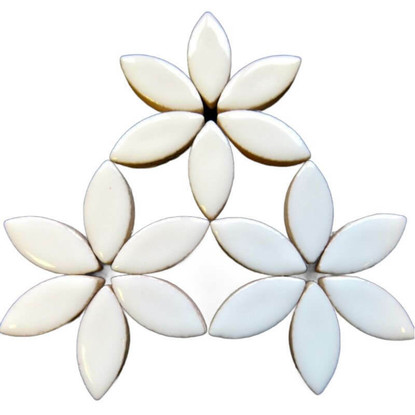 Ceramic leaves, White, 25mm, 50g