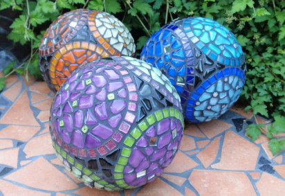 Mosaic spheres in the garden