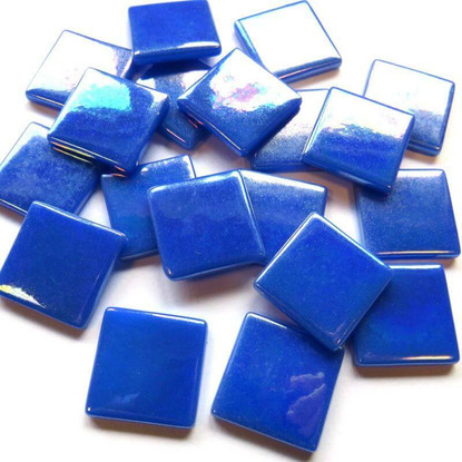 Pâte de Verre glasmosaikbitar 25 mm, iriserande blå, 100 g