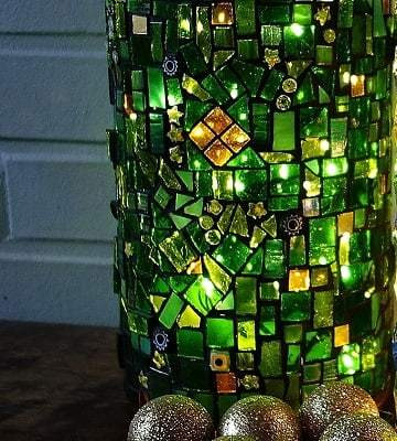 Glass lantern decorated with mosaic