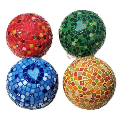 Punainen saumalaasti, Mosaikstein