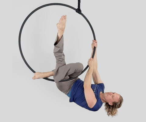 Dynamic Moves on the bottom of the hoop workshop VALLILA 28.3.2026