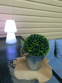 Pienempi tyylikäs valaisin