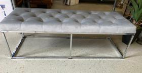 Vivina samettinen penkki