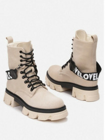 Nauhalliset Trapper saapikkaat