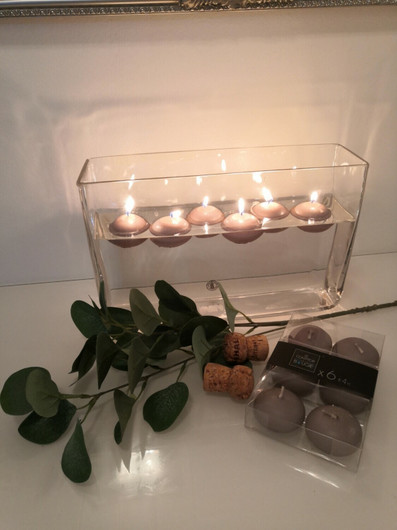 Kelluvat kynttilät taupe