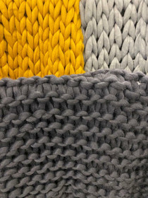 Musta jättineuleviltti, 120 x 150cm