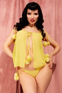 Playful Promises Dolores Pom Pom yöasu