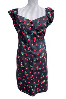 Collectif Dolores Cherry kynämekko (UK22/4XL)