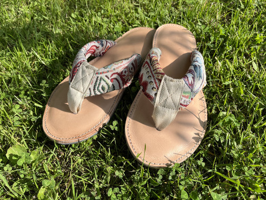 Sandaalit (vaaleat) koko 40-41