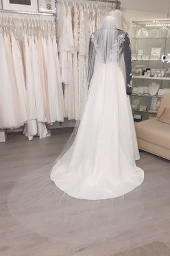 Huntu 250cm leikattu reuna, vaalea ivory