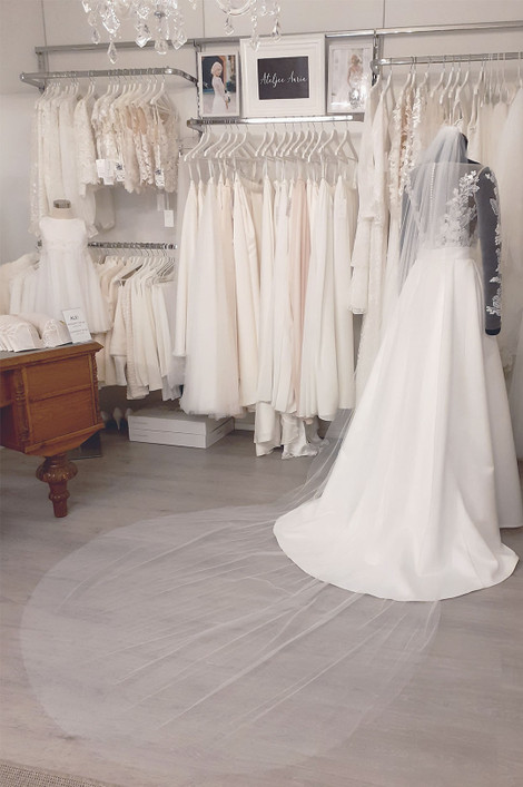 Huntu 300cm leikattu reuna, vaalea ivory