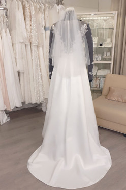 Kaksikerroksinen huntu 50/70cm leikattu reuna, vaalea ivory