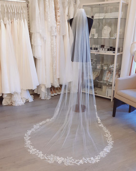 Leaves huntu 250cm pitsireuna, vaalea ivory