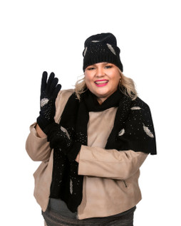 Setti: pipo, kaulahuivi ja sormikkaat