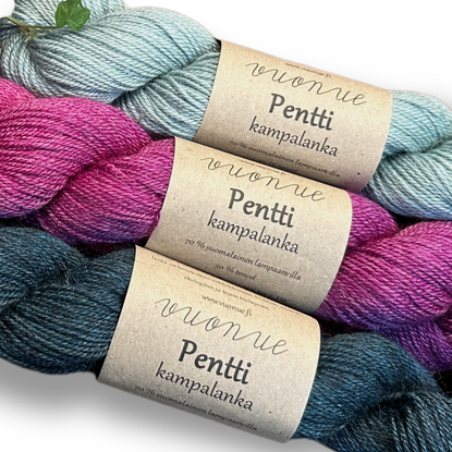 Ylellisen pehmeä Vuonue Pentti kampalanka – muoviton sileä villalanka 