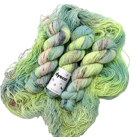 Kotimainen dyecat Kitten -sukkalanka, 50 g / 175 m